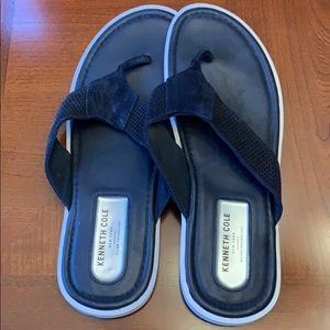 🔥Kenneth Cole white and blue sandals.
